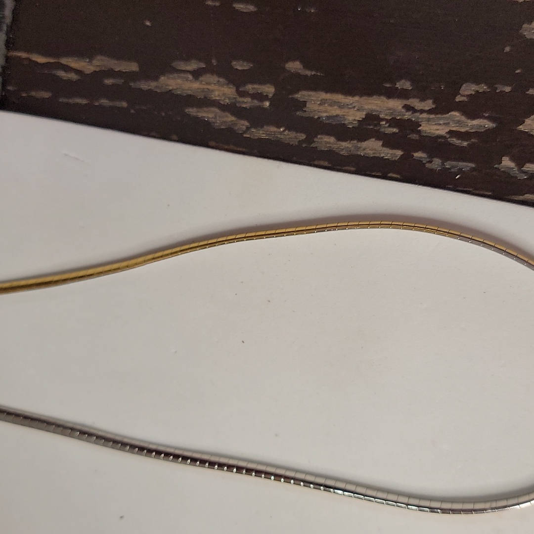 Duel Tone Reversible Necklace Gold Tone And Silver Tone 17